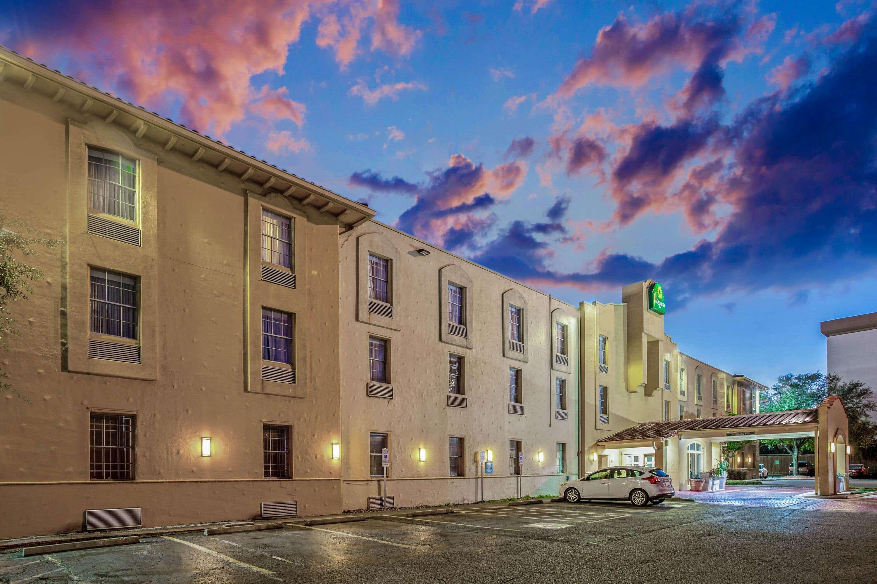 La Quinta Inn By Wyndham Houston Greenway Plaza Medical Area Esterno foto