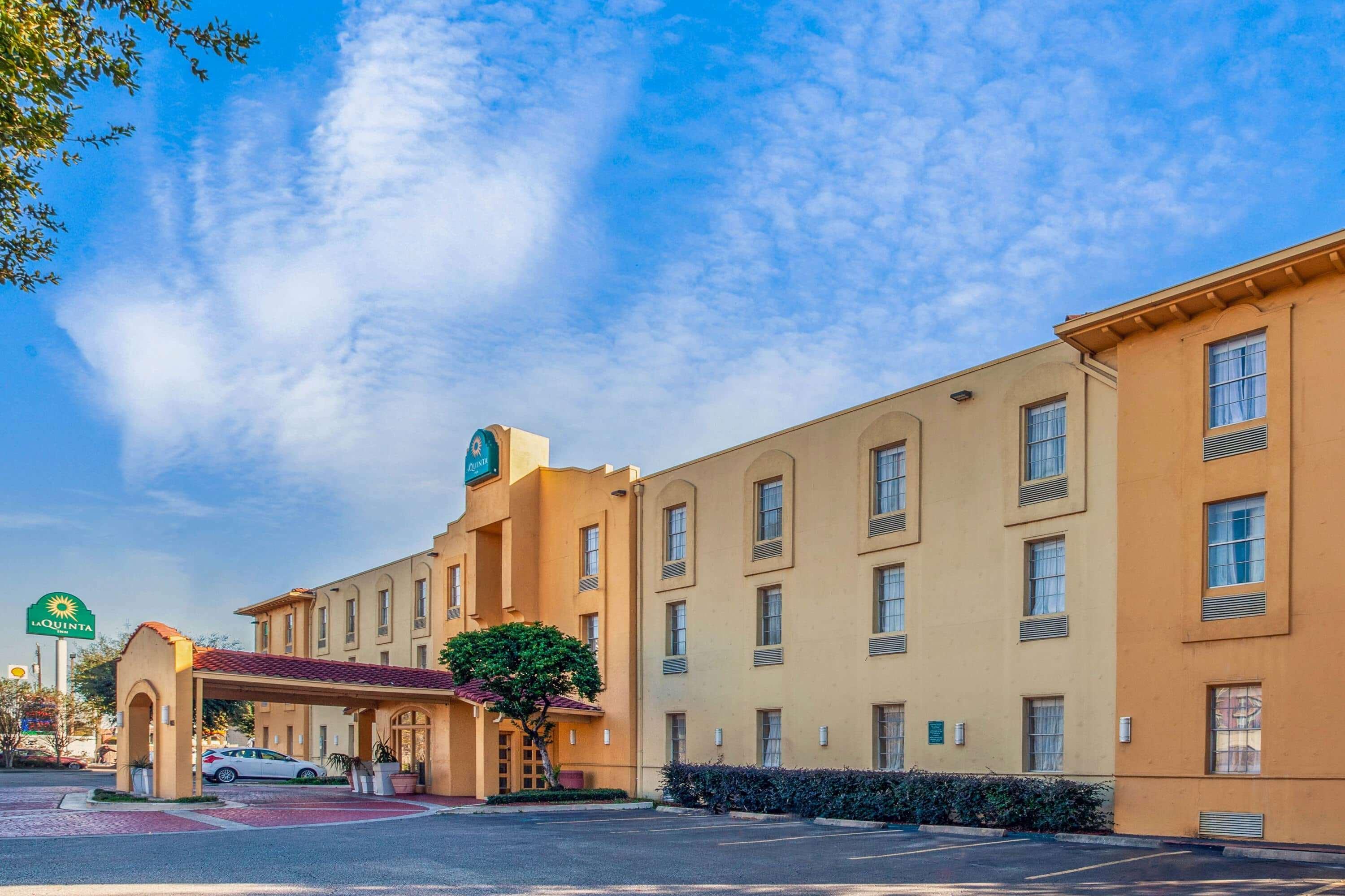 La Quinta Inn By Wyndham Houston Greenway Plaza Medical Area Esterno foto